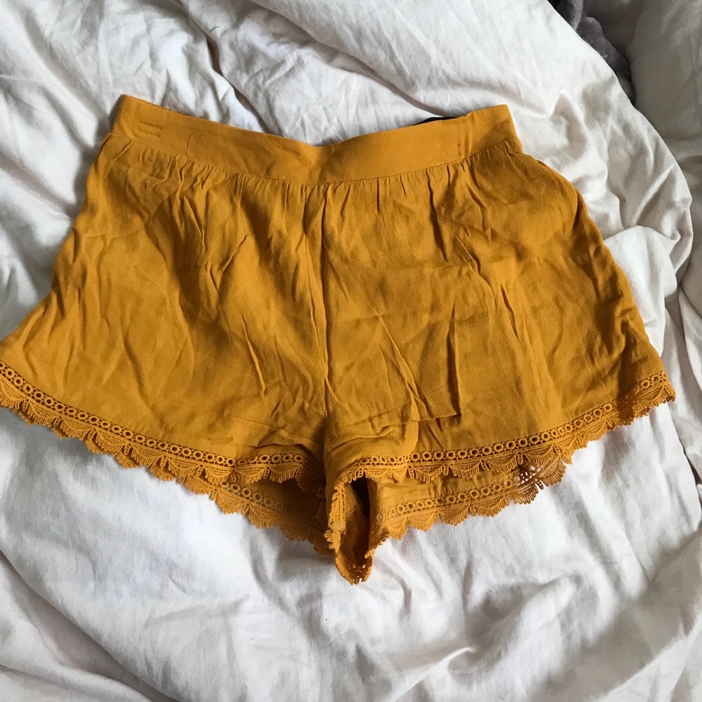 mustard yellow forever 21 loose shorts small