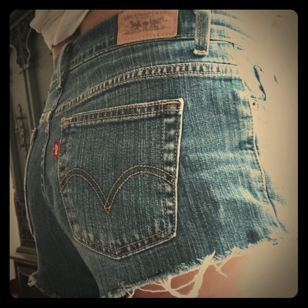 Levi cut offs