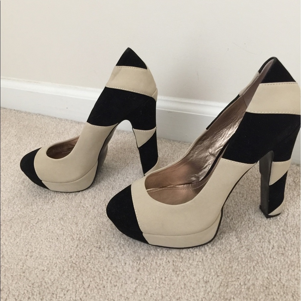 BCBG HEELS
