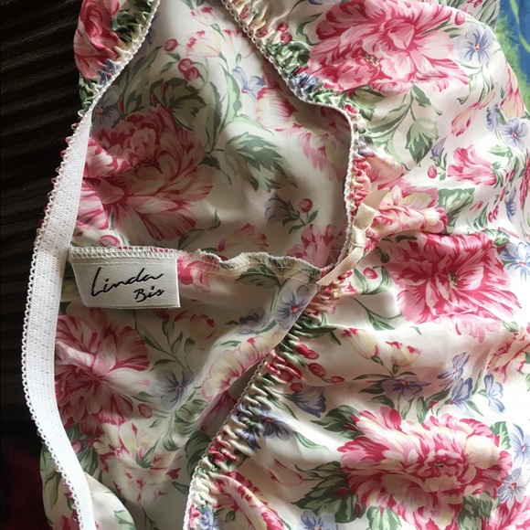 Linda Bis nightwear - Picture 2 of 6