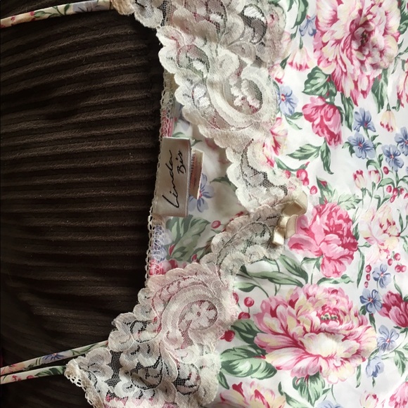 Linda Bis nightwear - Picture 3 of 6