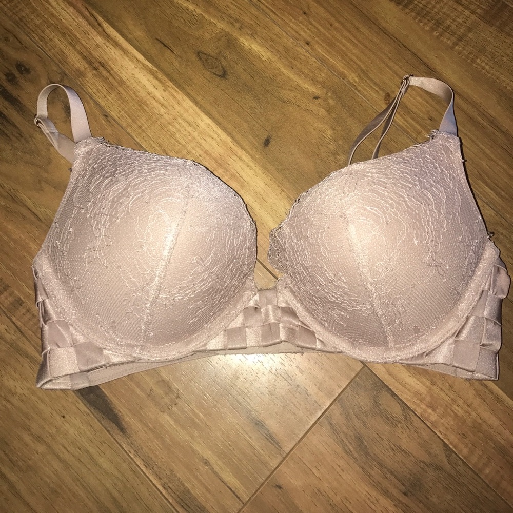Victoria Secret Bra.