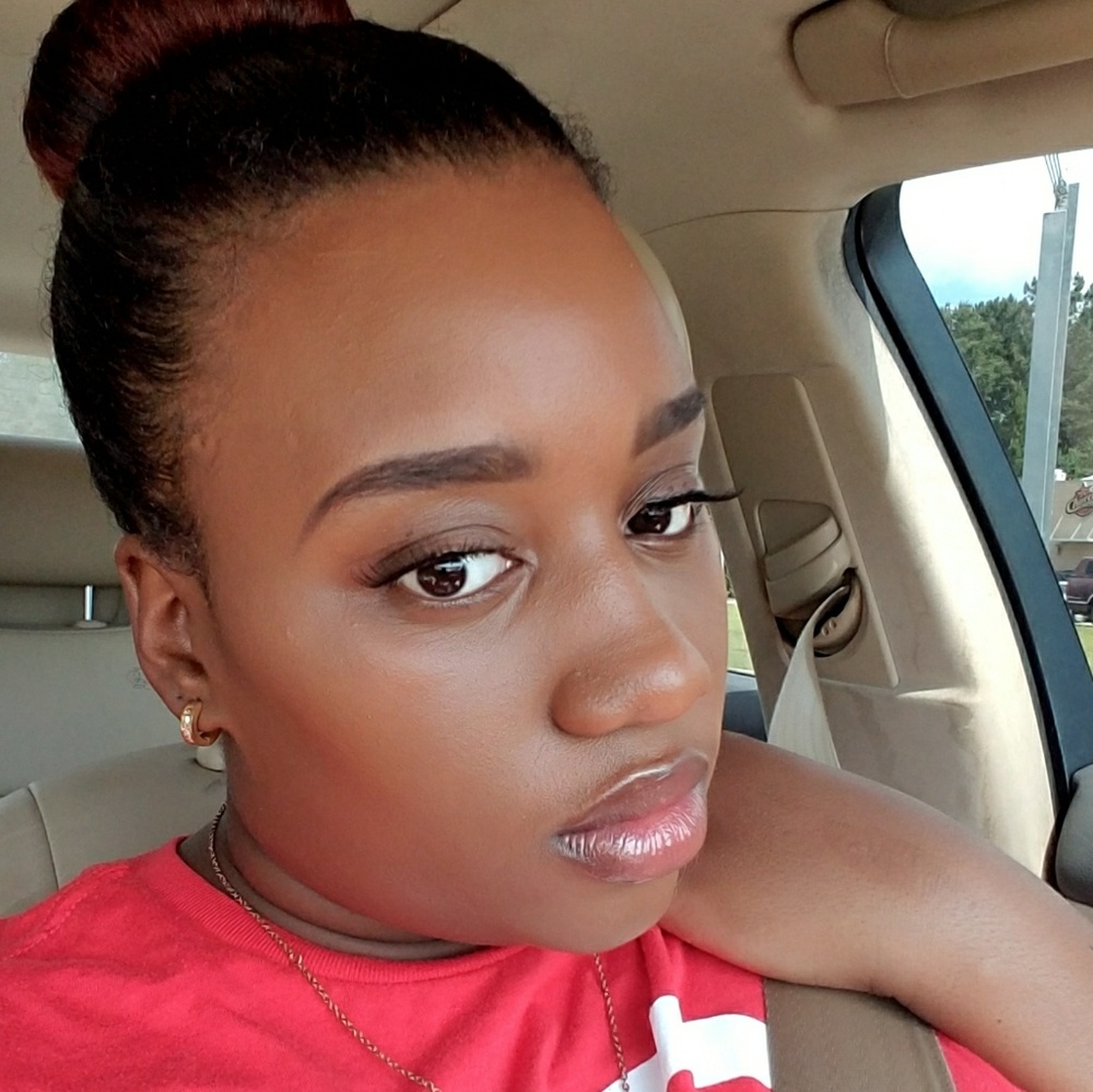 Meet your Posher, Jalesa