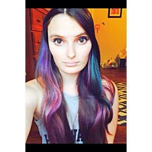 Meet your Posher, Carly