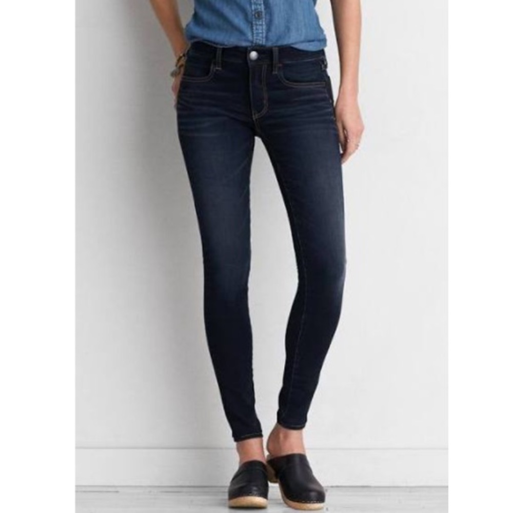 HP🌟NWOT American Eagle Dark Wash Jeans 🌸