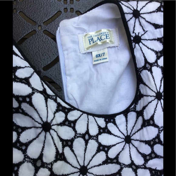 The Children’s Place Pretty Girls Dress - Picture 2 of 5