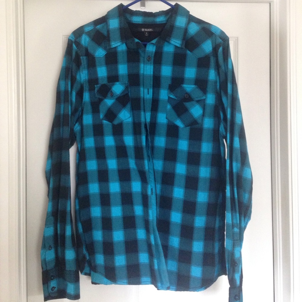 Black and blue plaid shirt.