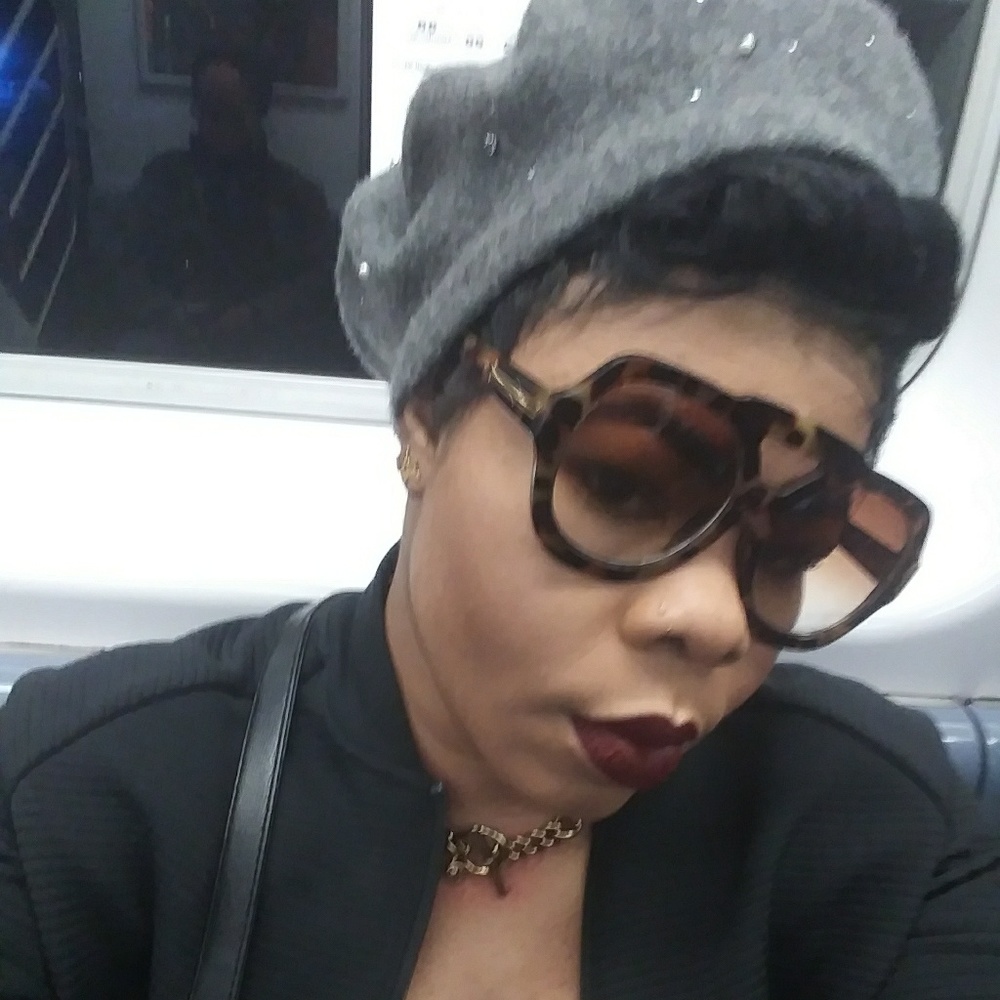 Meet your Posher, Amelia