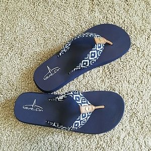 Blue fin flip flops