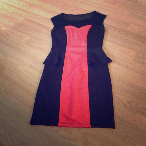 Dress - Picture 1 of 2