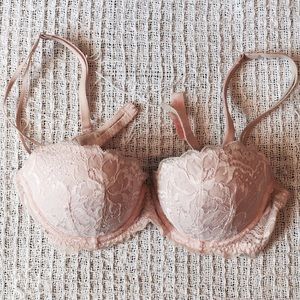 *SOLD* Victoria's Secret PINK Date Push-Up Bra