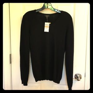 Black cashmere v-neck sweater