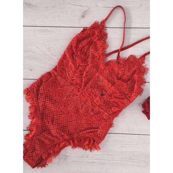 🆕 Moonlit Gaze Lace Bodysuit - Picture 3 of 3