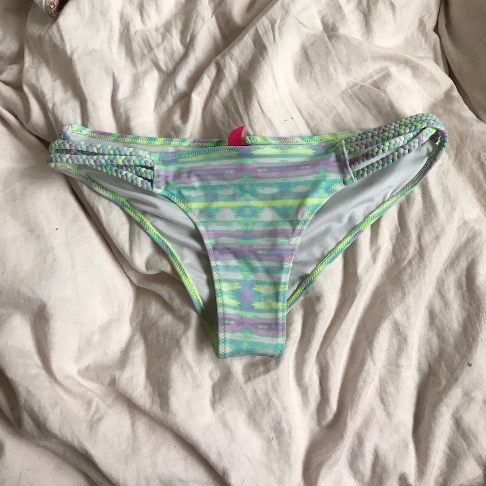 green/putple/blue vs swim bottoms small
