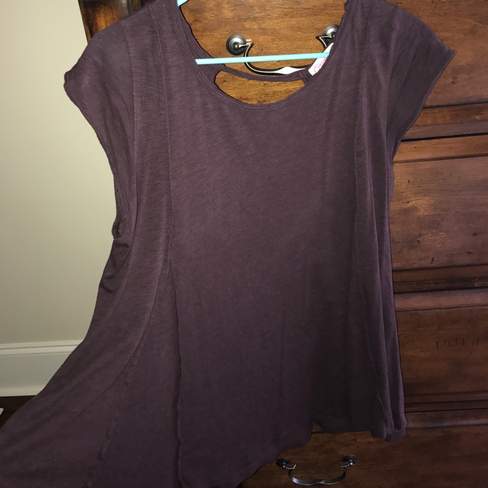 Maroon/Burgundy Short Sleeve Top w/Back Cutout