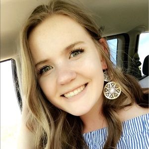 Meet your Posher, Madison