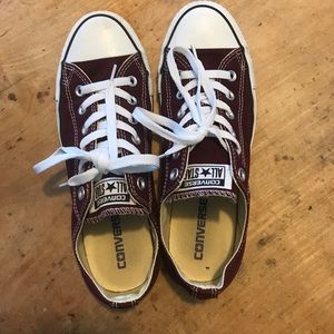 MAROON converse shoes