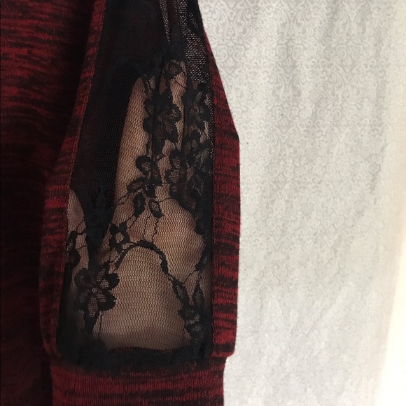 💘SOLD💘 | BCX | Heathered Lace Top - Picture 3 of 4