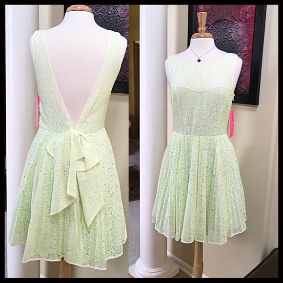 ❌SOLD❌BETSEY JOHNSON LACE V-BACK DRESS - Picture 3 of 7