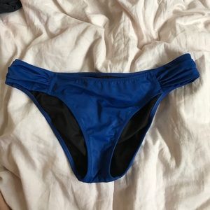 royal blue vs bottoms medium