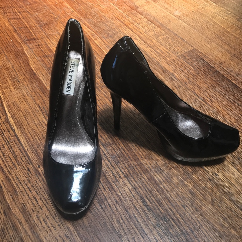 Steve Madden patent leather pumps
