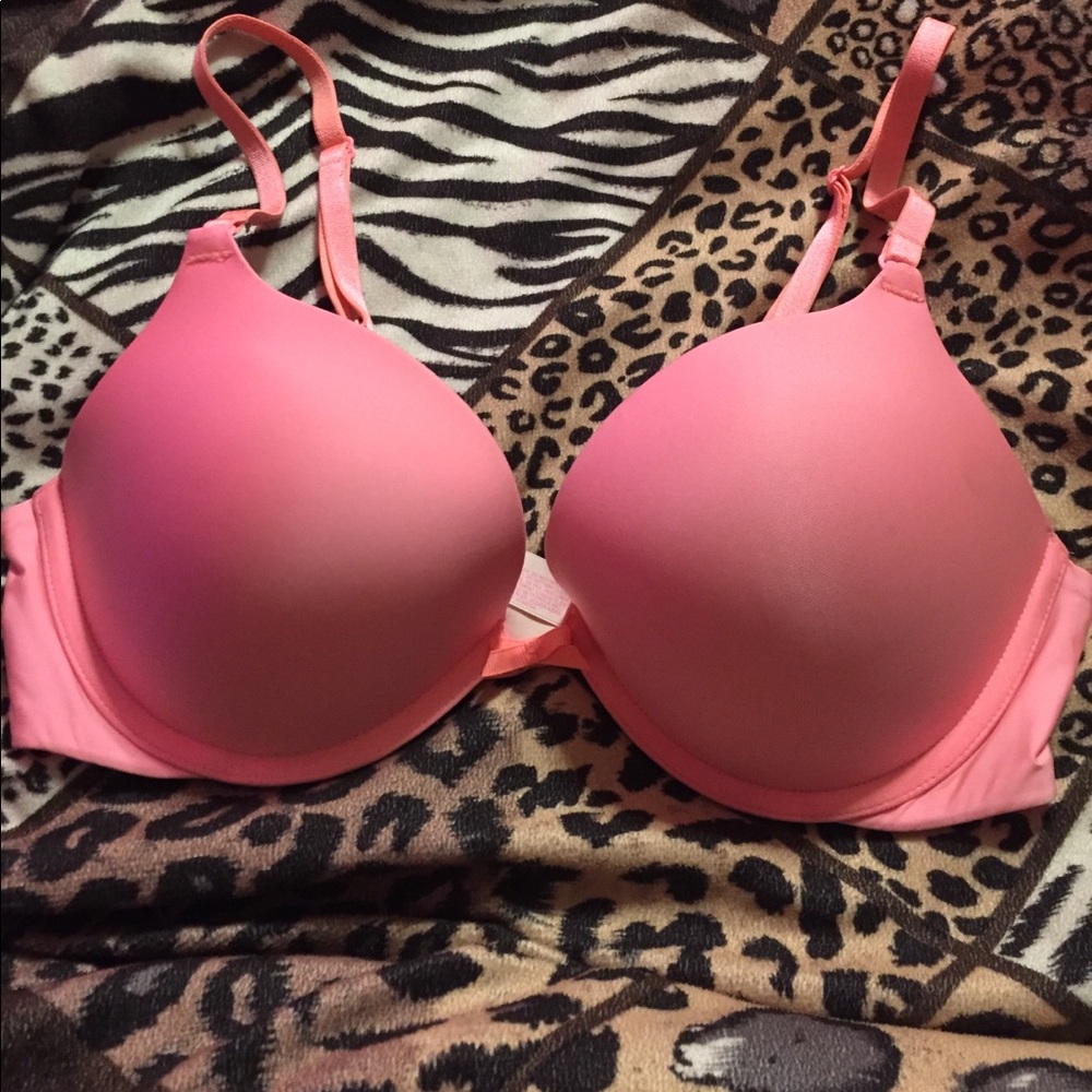 Victoria's Secret 34C bra