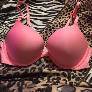 Victoria's Secret 34C bra