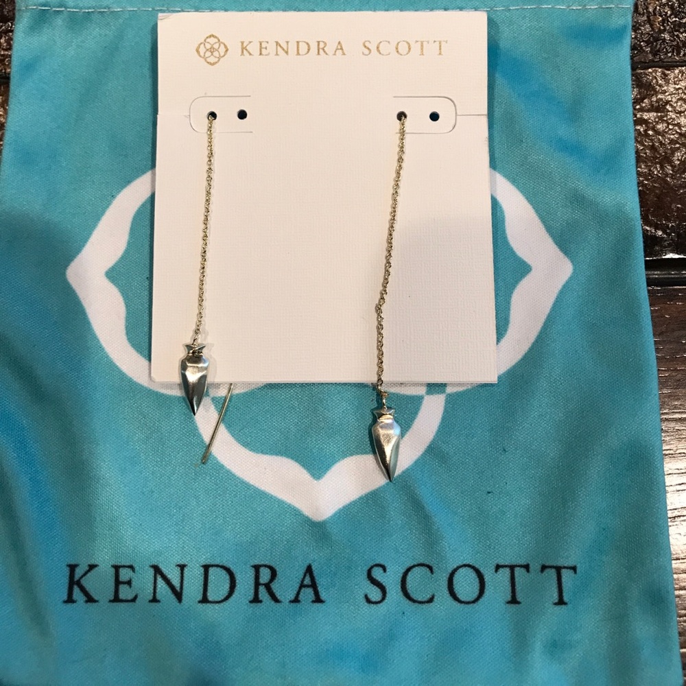 Kendra Scott drop earrings