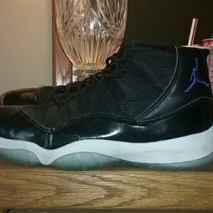 Jordan 11s space jams