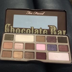 Used chocolate bar palette