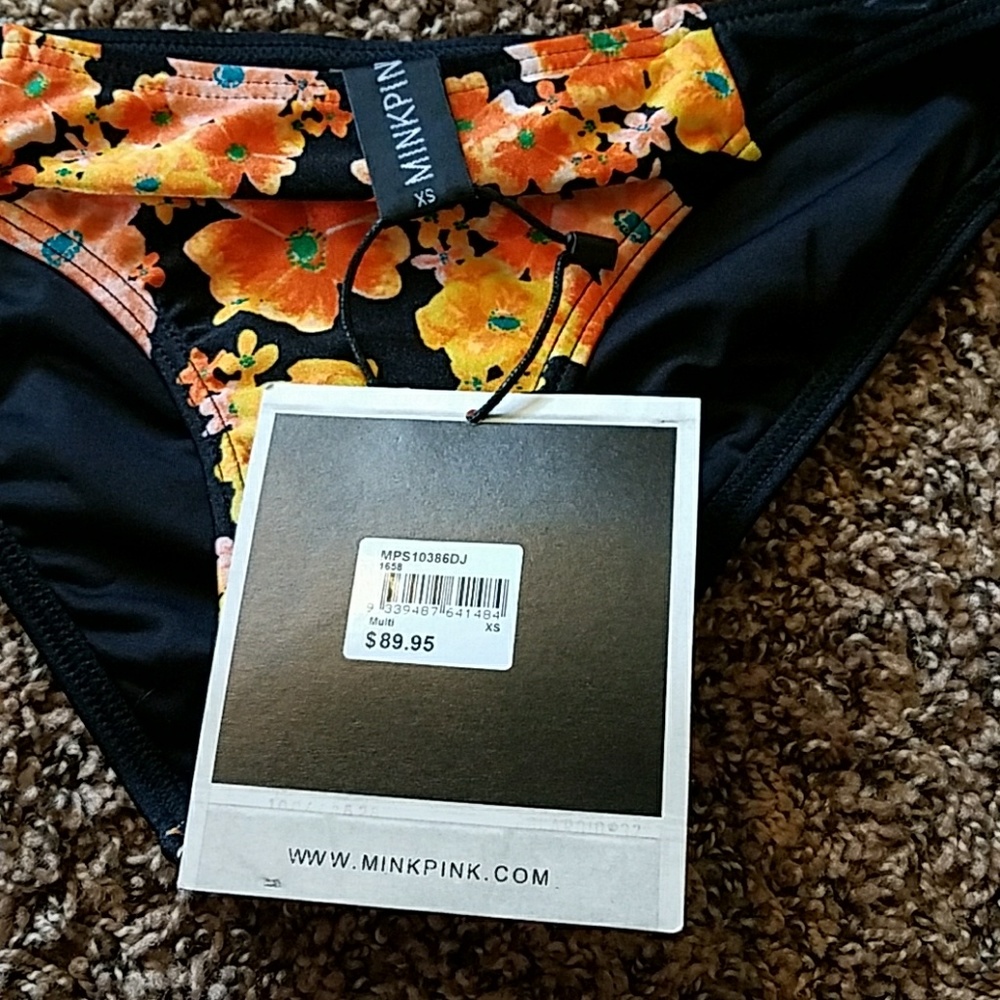 *SOLD*Minkpink Bikini s top/xs bottom - Picture 5 of 7