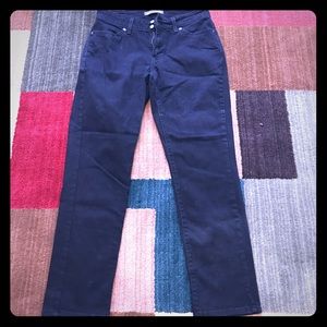 529 Curvy Skinny Leg Black Jean