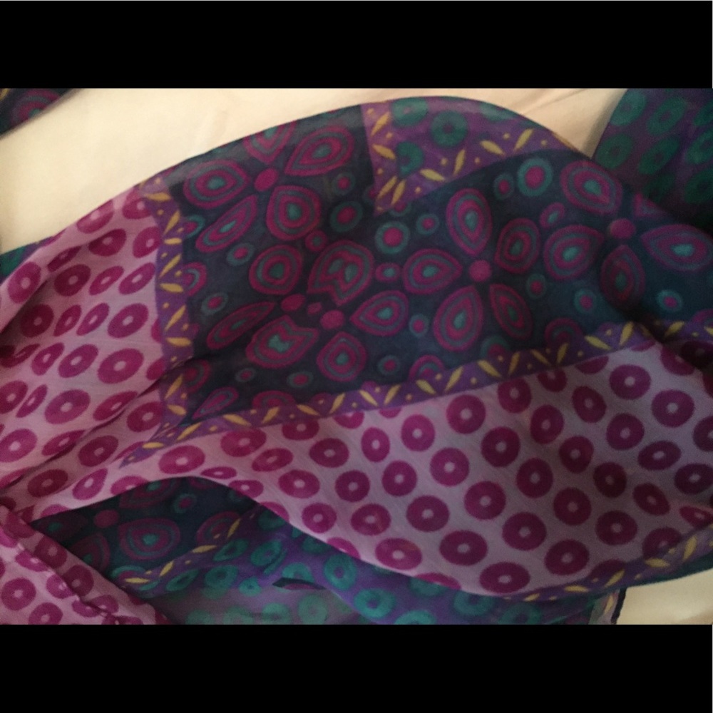 Scarf - Picture 2 of 2