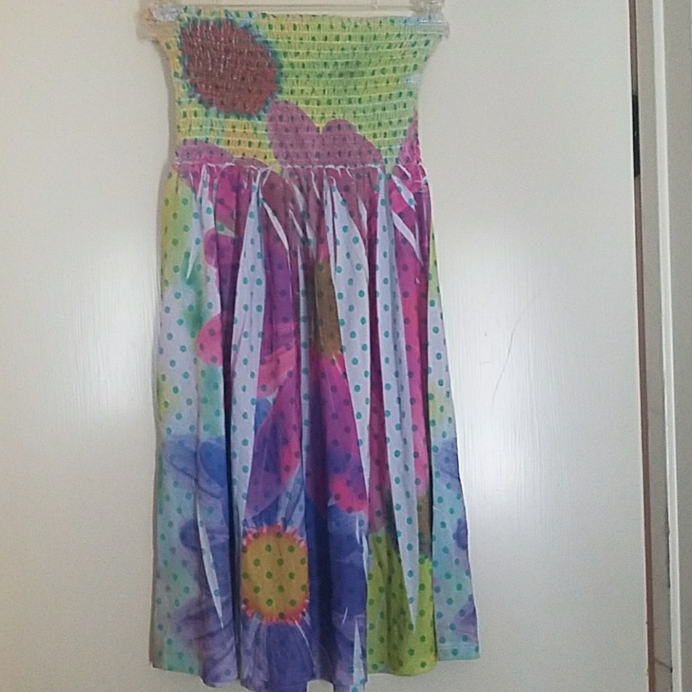 Dress - Picture 2 of 2