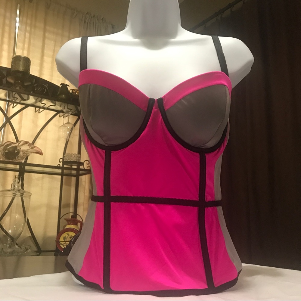 Super Sexy Victoria's Secret Corset - Picture 2 of 5