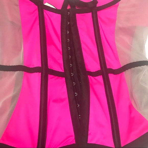 Super Sexy Victoria's Secret Corset - Picture 4 of 5