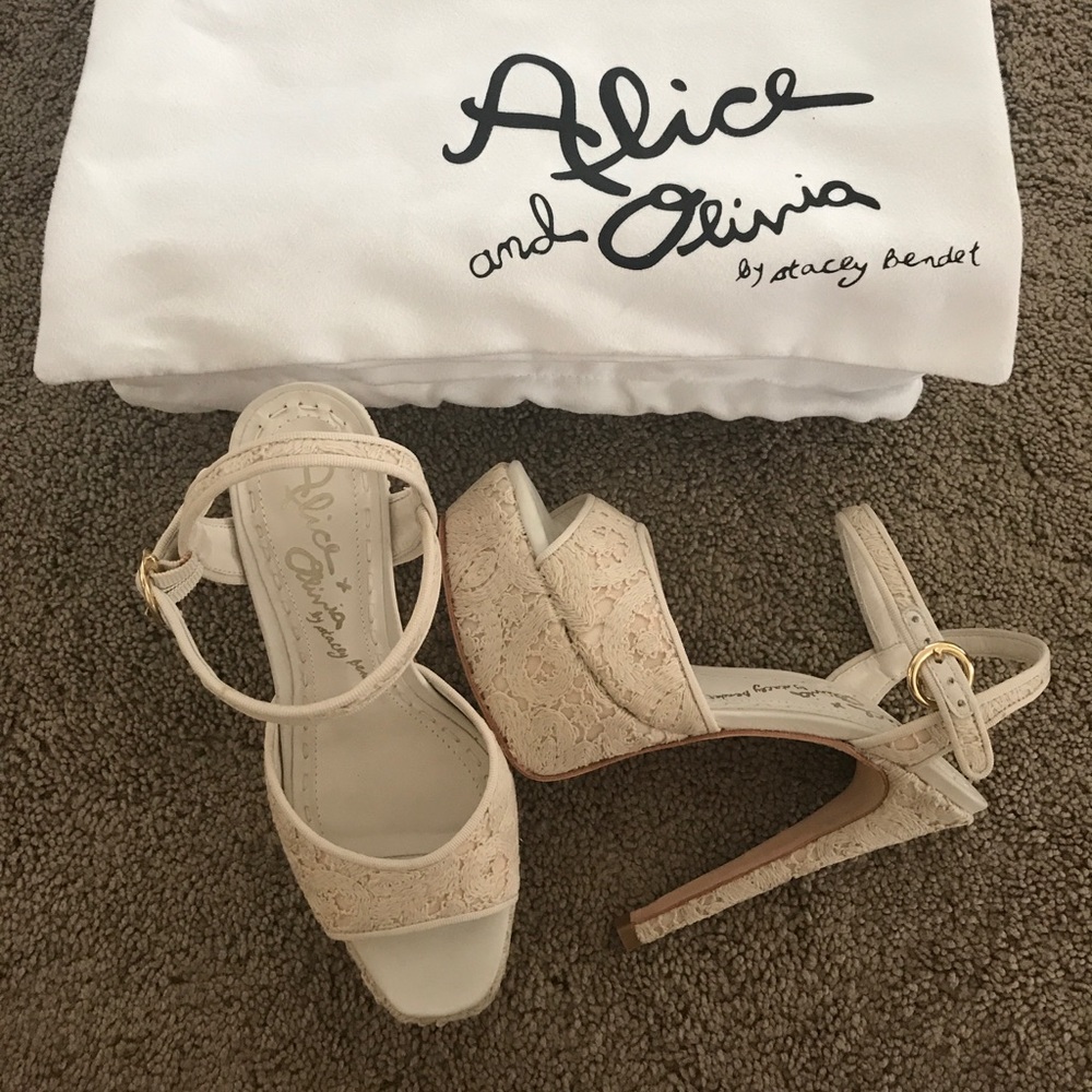 Alice + Olivia Lena sandals