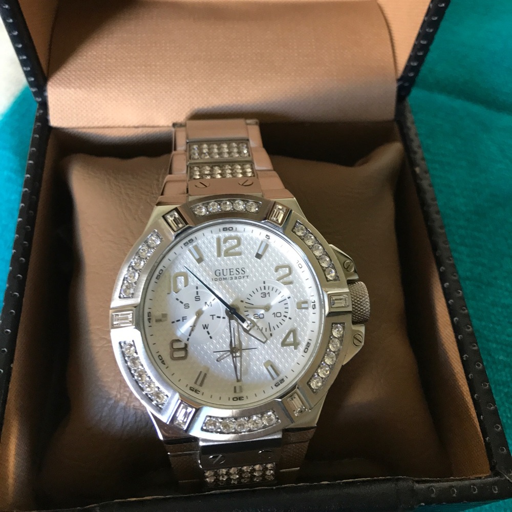 Guess Watch