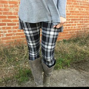 Plaid Leggins