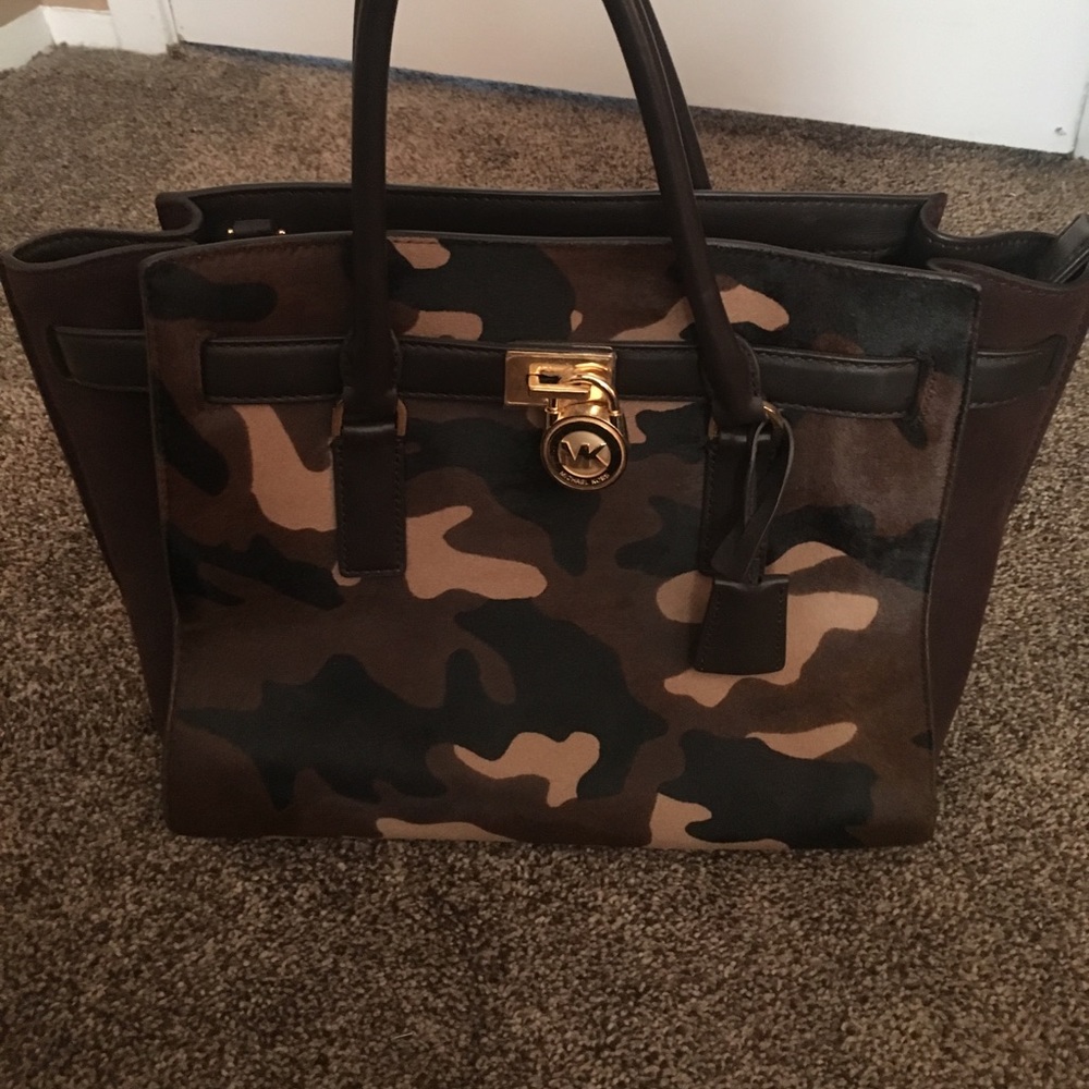 Michael Kors Hamilton camouflage bag