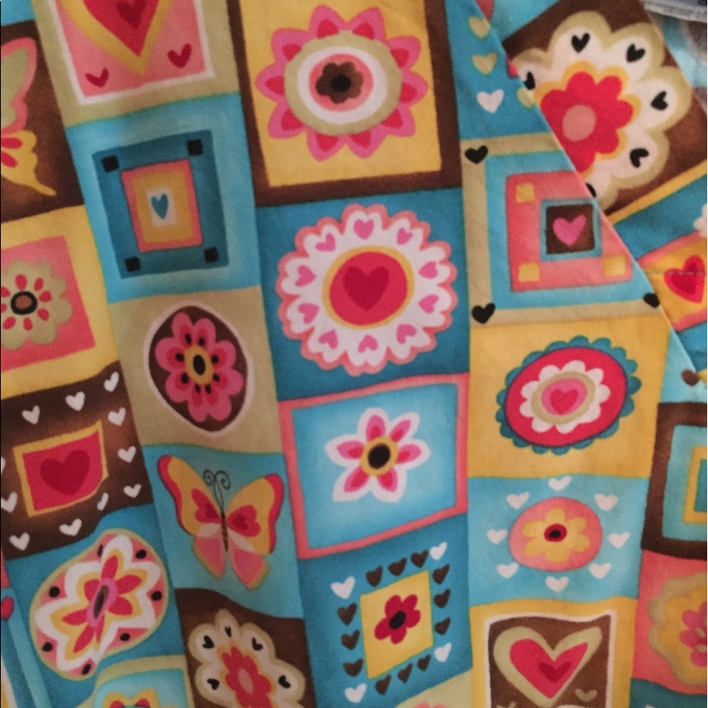 Scrub Top - Picture 2 of 2