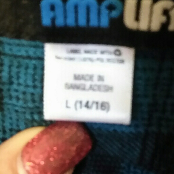 Boy's button down shirt - Picture 3 of 3