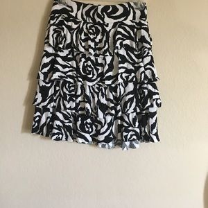 Skirt size s
