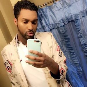 Meet your Posher, Lee