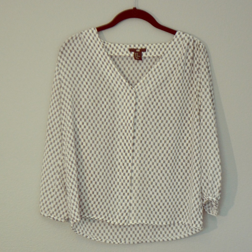 BLUE AND WHITE BLOUSE