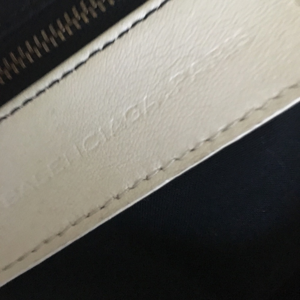 Gorgeous WHITE Balenciaga 100% Authentic City Bag - Picture 4 of 6