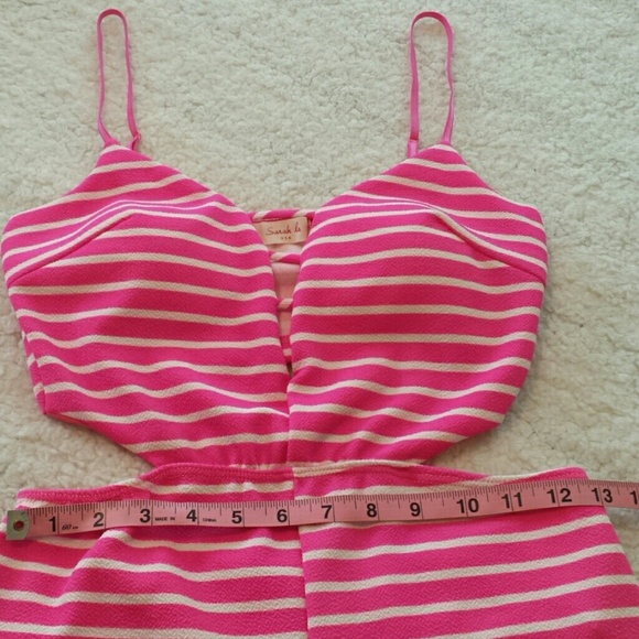 Sarah la Romper. Cutout Sides. Padded Bra. Jrs. Lg - Picture 2 of 8
