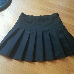 American apparel black pleated tennis skirt