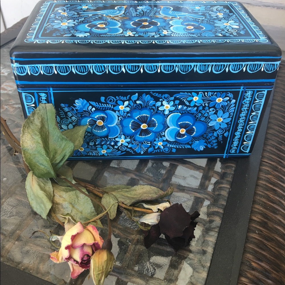 New ✨Box! 😍 Great for  jewelry or make up!