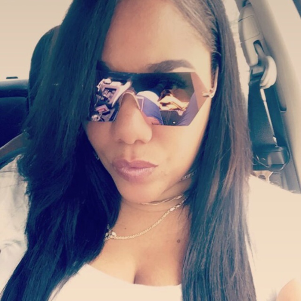 Meet your Posher, Red